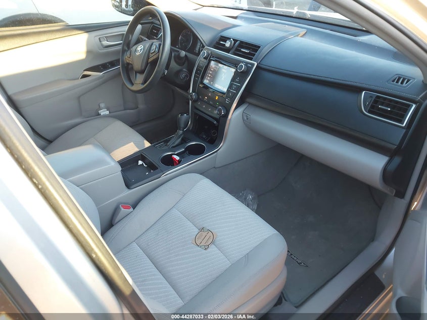 2016 Toyota Camry Le