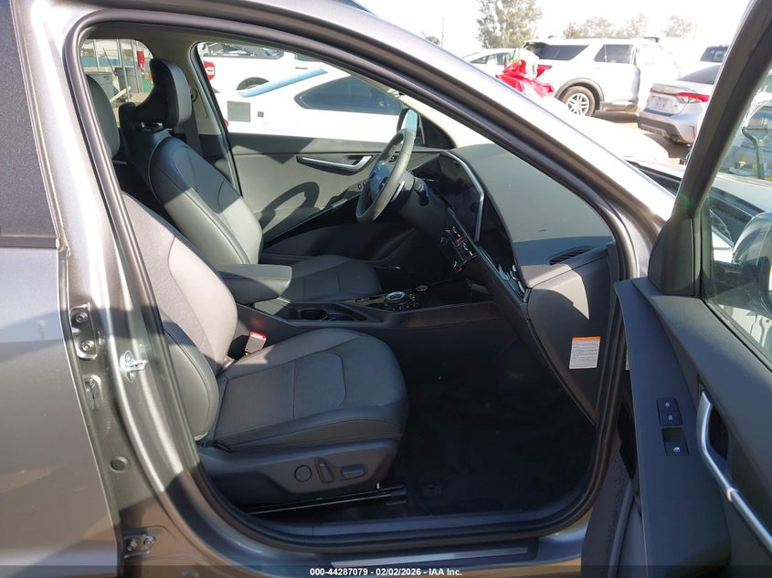KIA Niro Ev Wave 2025 KNDCT3L15S5141016 Image 5