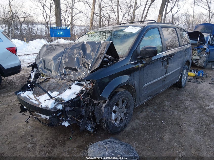 2013 Chrysler Town & Country Touring