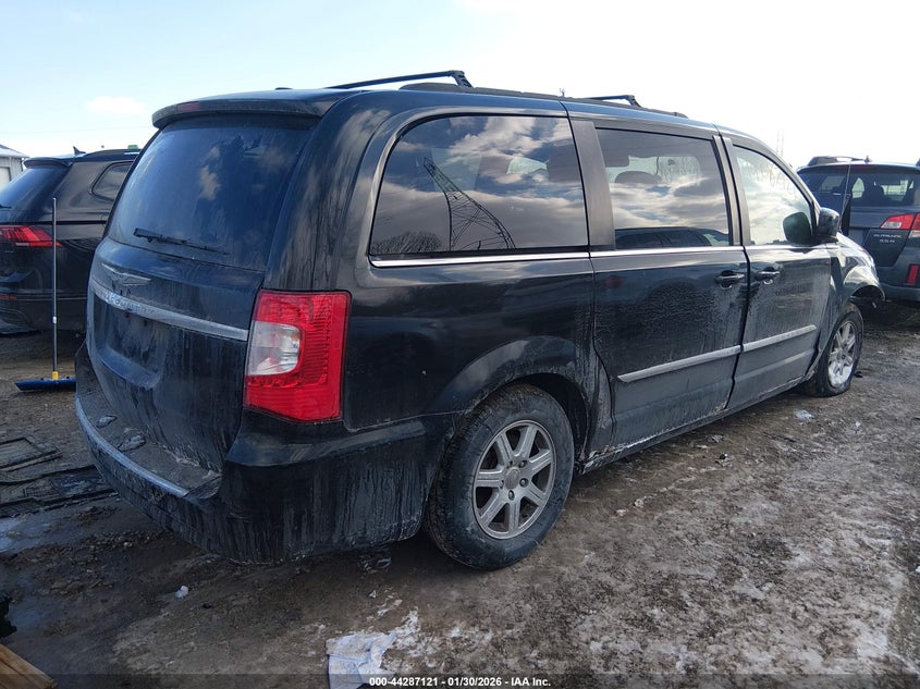 2013 Chrysler Town & Country Touring