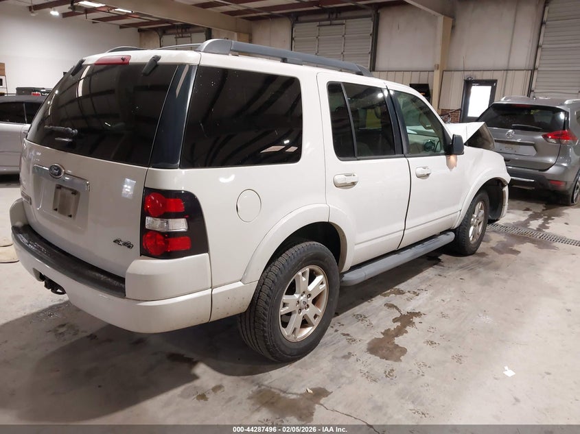 2010 Ford Explorer Xlt