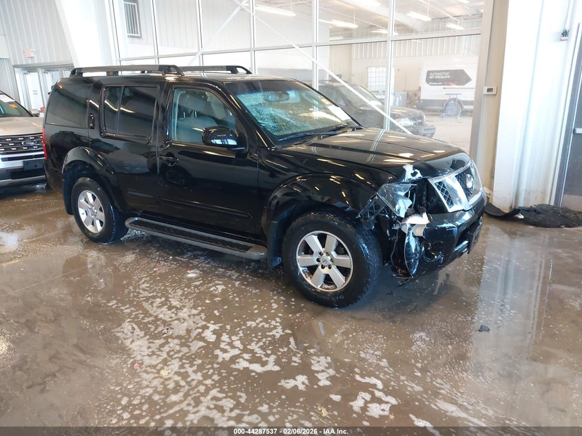 2012 NISSAN PATHFINDER SV