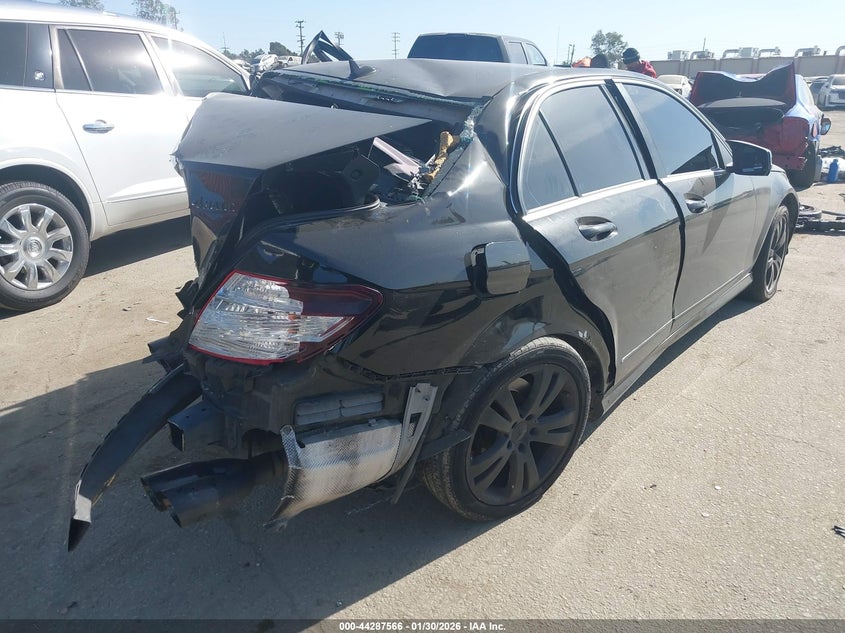 2010 Mercedes-Benz C 300 Luxury 4Matic/Sport 4Matic
