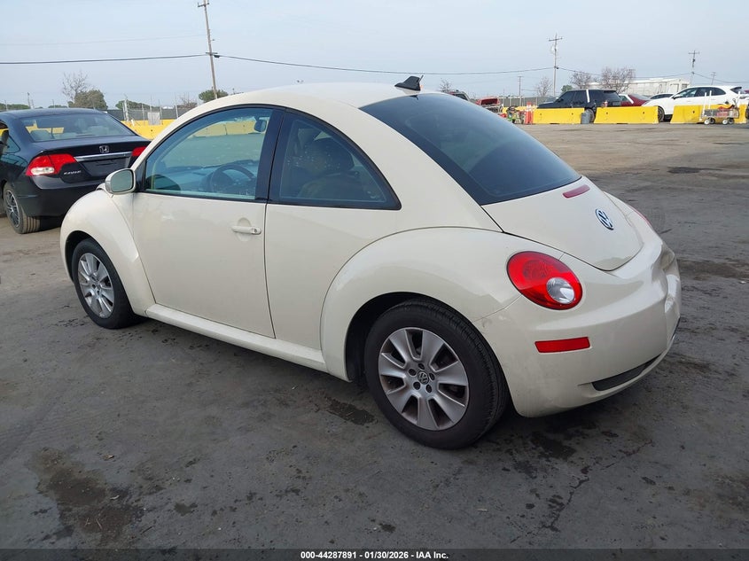 2010 Volkswagen New Beetle 2.5L