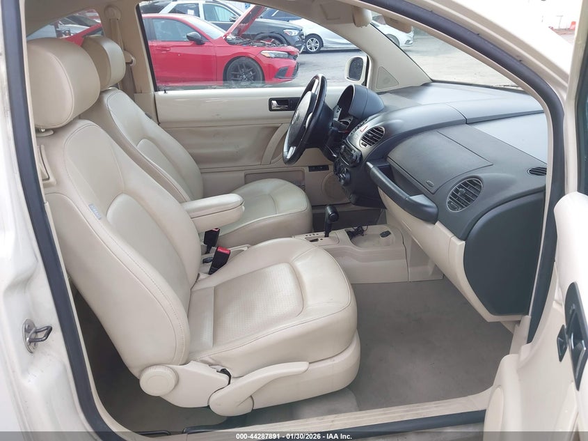 2010 Volkswagen New Beetle 2.5L