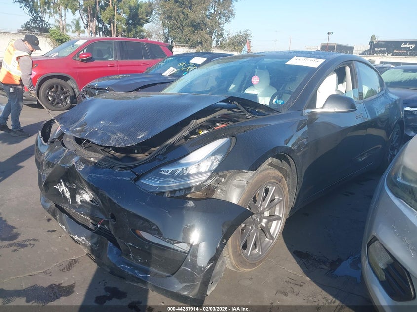 2020 Tesla Model 3 Standard Range Plus Rear-Wheel Drive/Standard Range Rear-Wheel Drive