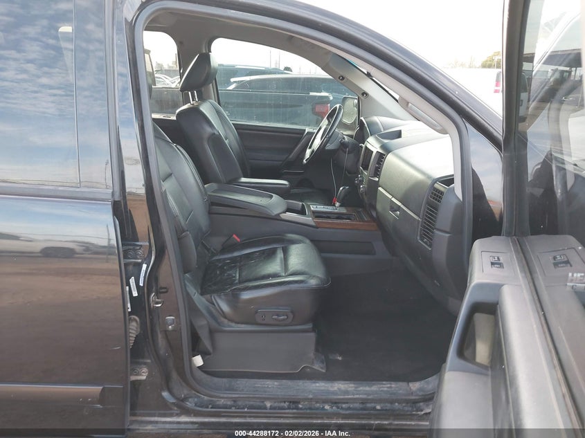 2012 Nissan Titan Sl