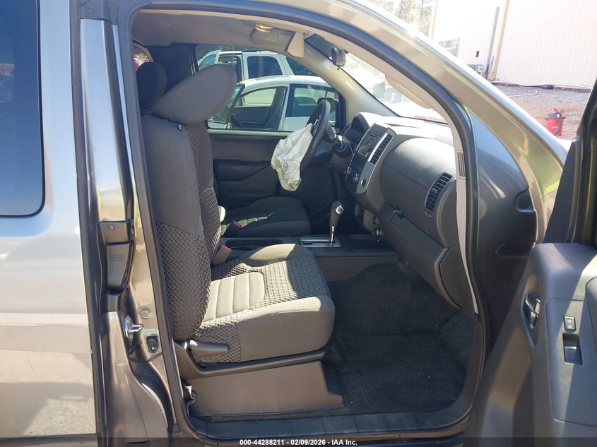 2017 Nissan Frontier Sv