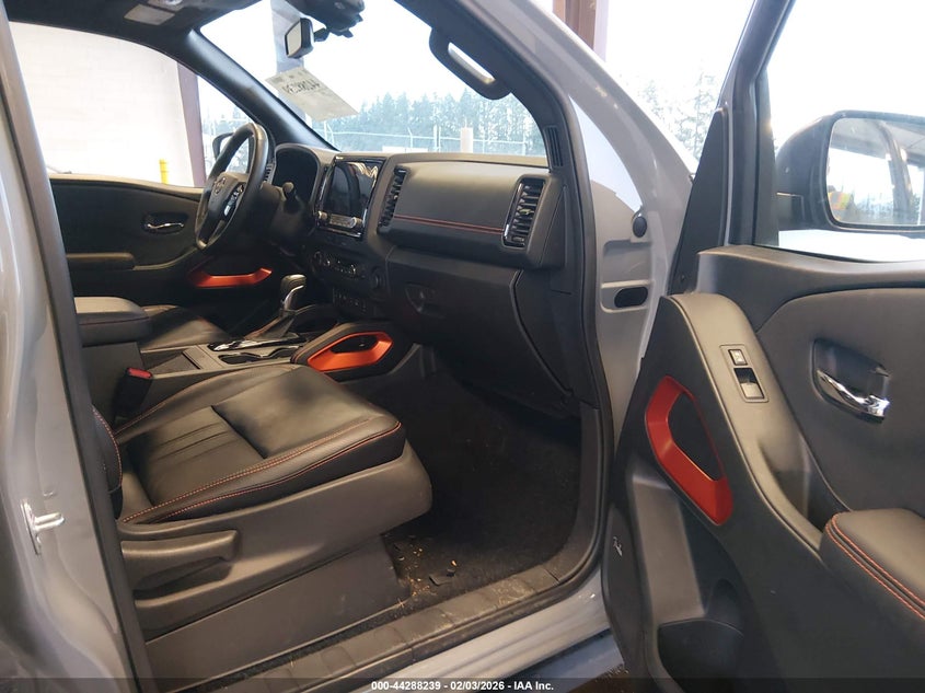 2024 Nissan Frontier Pro-4X 4X4