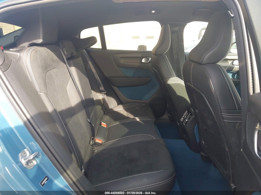 2022 Volvo C40 Recharge Pure Electric P8 Ultimate VIN: YV4ED3GB9N2000364 Lot: 44288502