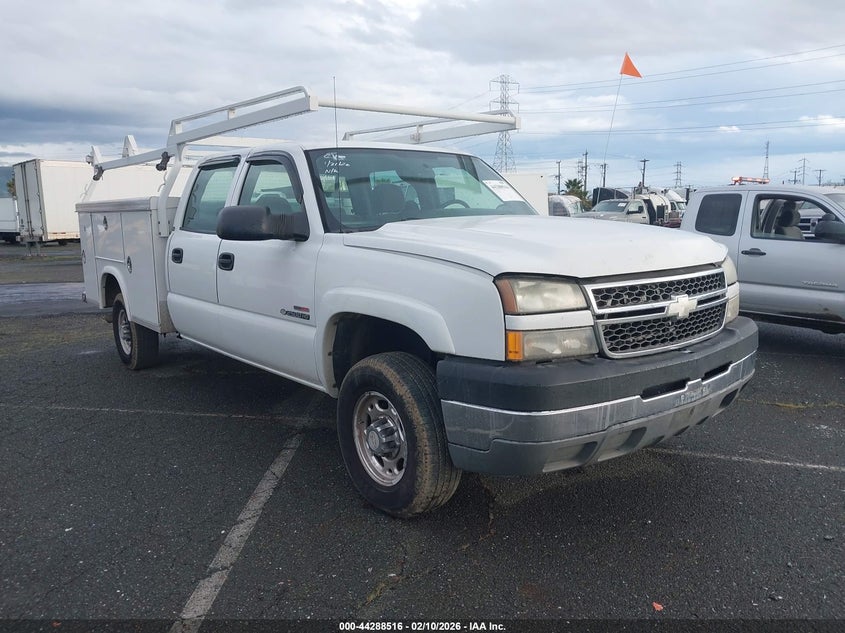 1GBHC23225F850627 CHEVROLET SILVERADO Photo 1