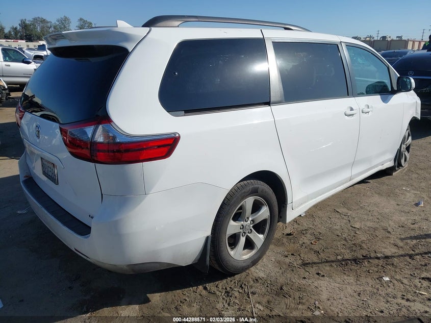 2020 Toyota Sienna Le
