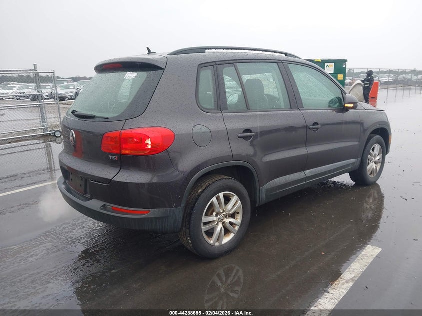 2016 Volkswagen Tiguan S