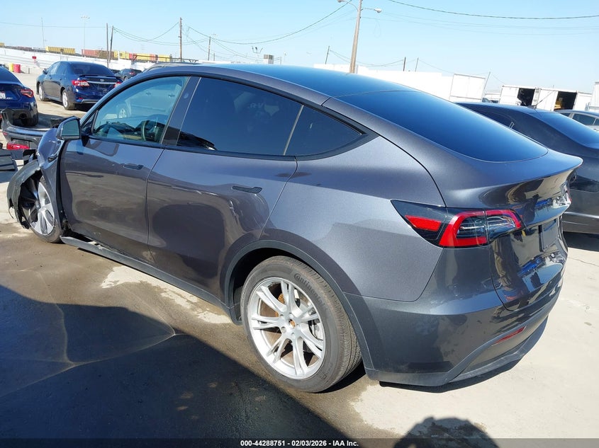 AtlanticExpress - Tesla Model Y