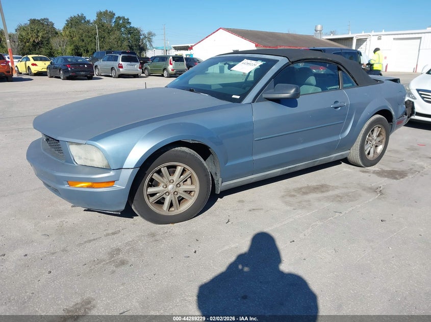 2007 Ford Mustang V6 Deluxe/V6 Premium