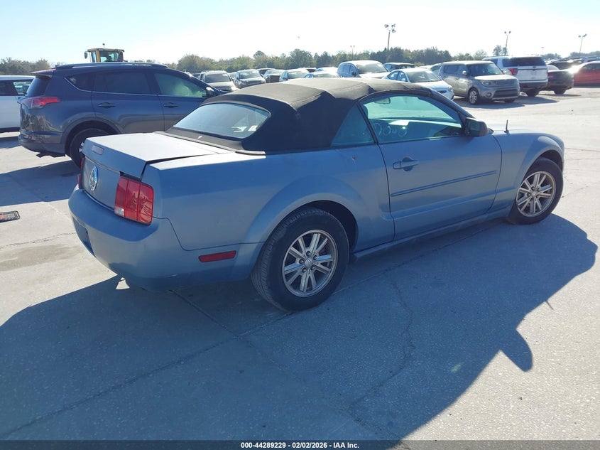 2007 Ford Mustang V6 Deluxe/V6 Premium