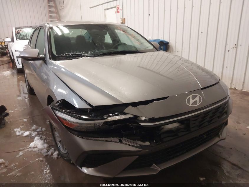 2024 Hyundai Elantra Se