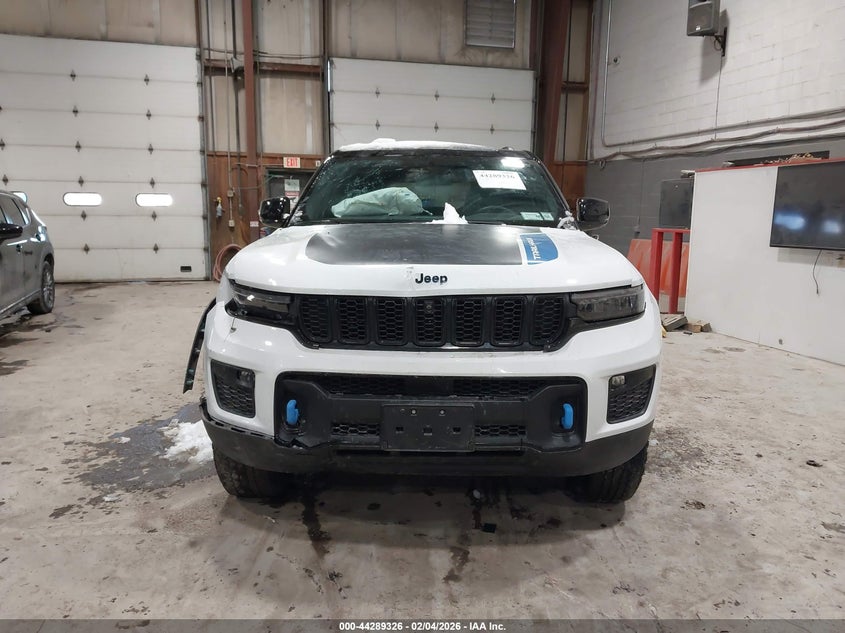 VIN 1C4RJYC65P8807631 2023 JEEP GRAND CHEROKEE 4XE TRAILHAWK