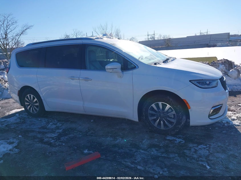 VIN 2C4RC1L78MR586455 2021 CHRYSLER PACIFICA HYBRID TOURING L