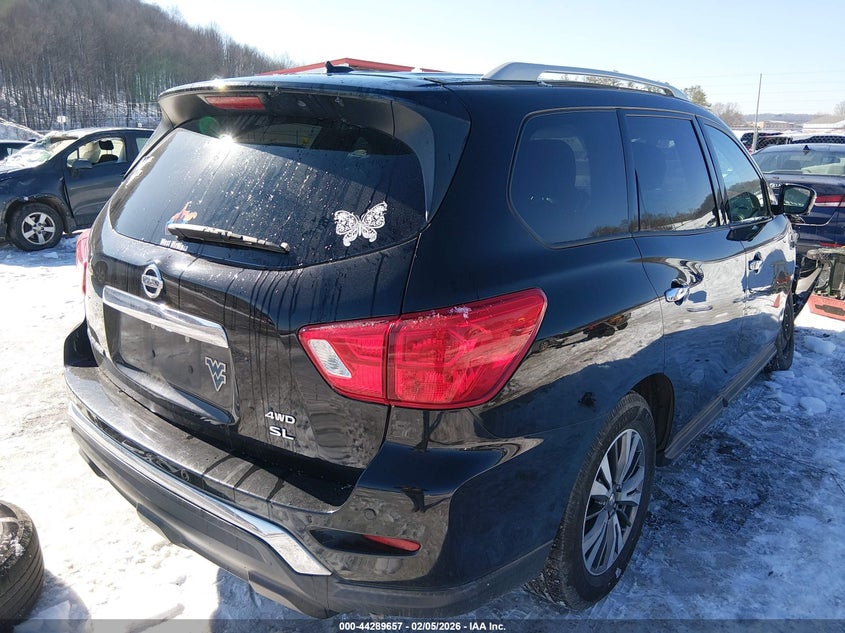 2017 Nissan Pathfinder Sl