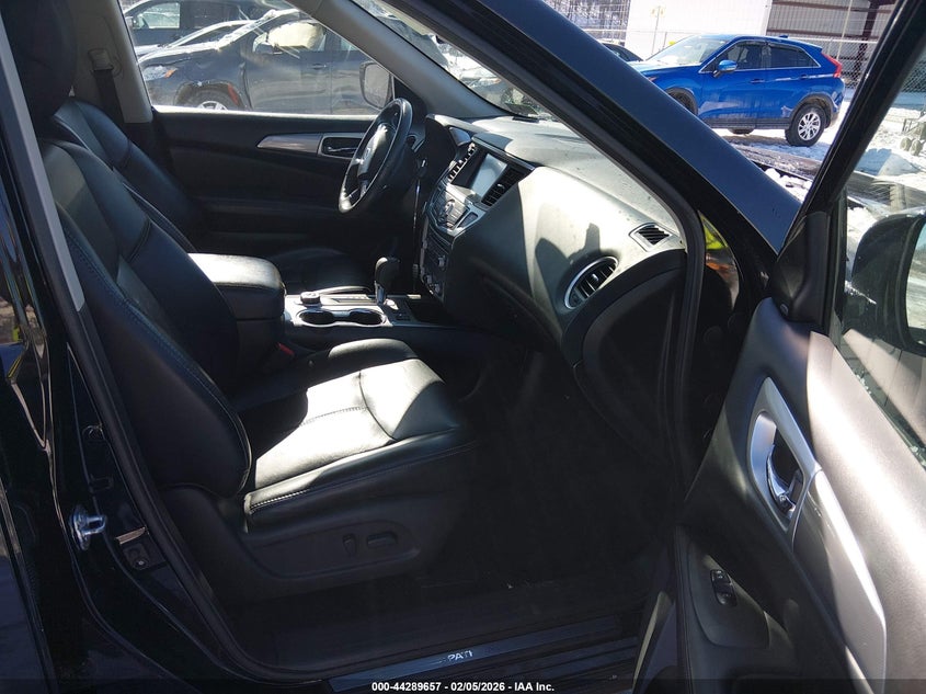 2017 Nissan Pathfinder Sl