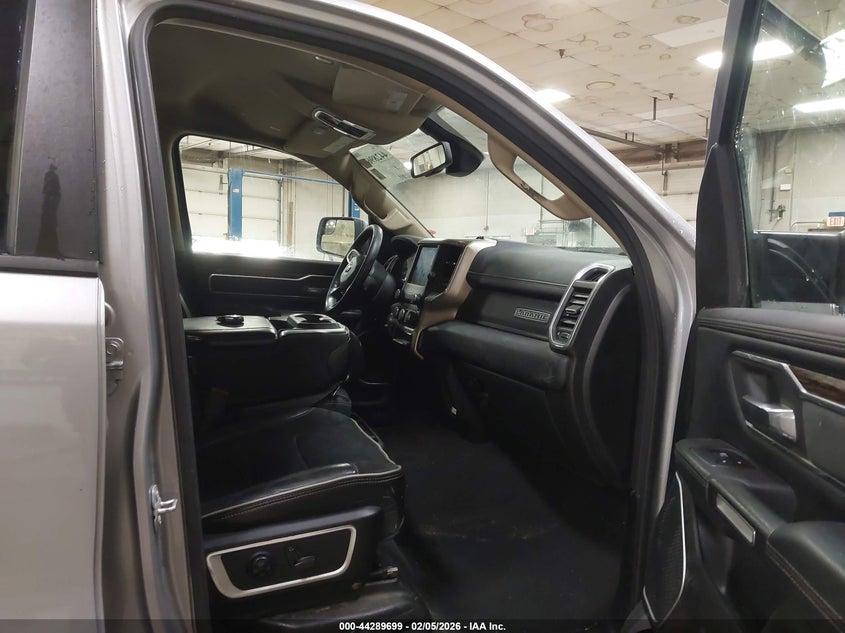 2019 Ram 1500 Laramie 4X4 5'7 Box