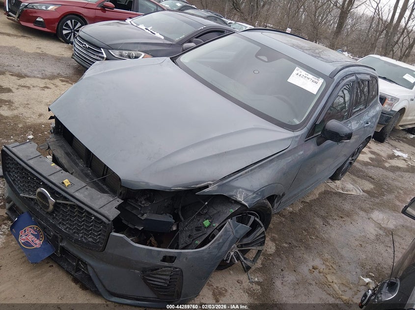 2024 Volvo Xc60 B5 Plus Dark Theme