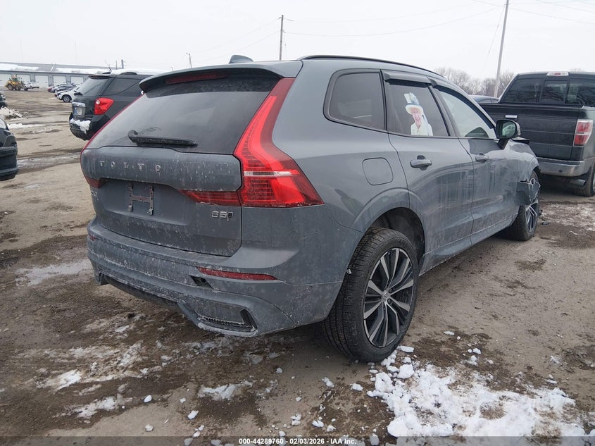 2024 Volvo Xc60 B5 Plus Dark Theme