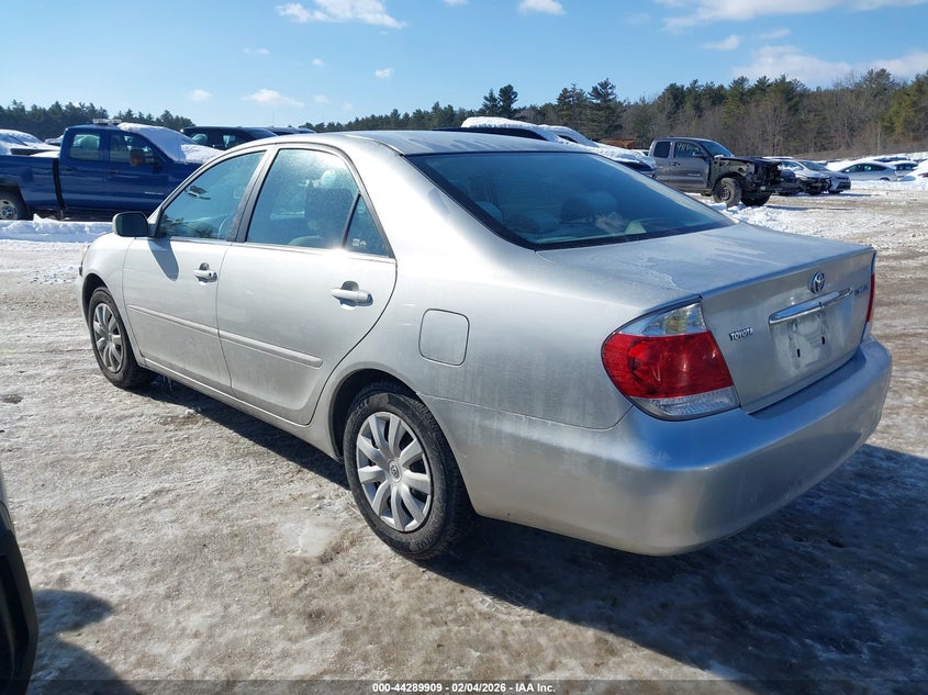 2005 Toyota Camry Le