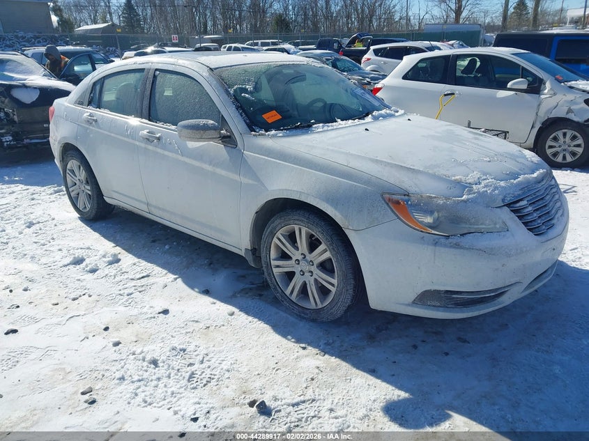 2013 Chrysler 200 Touring