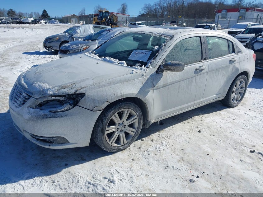 2013 Chrysler 200 Touring