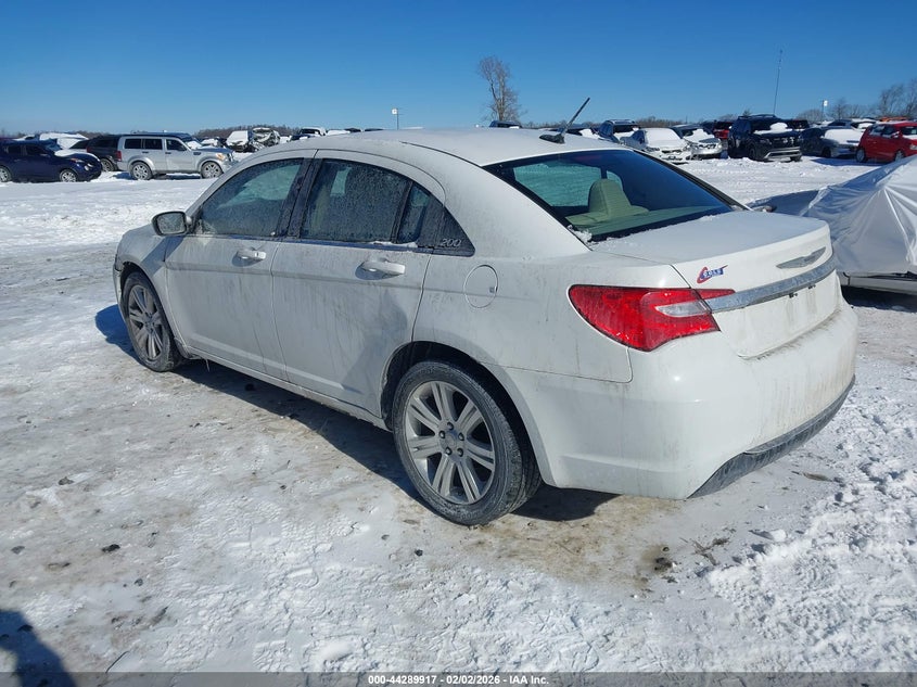 2013 Chrysler 200 Touring