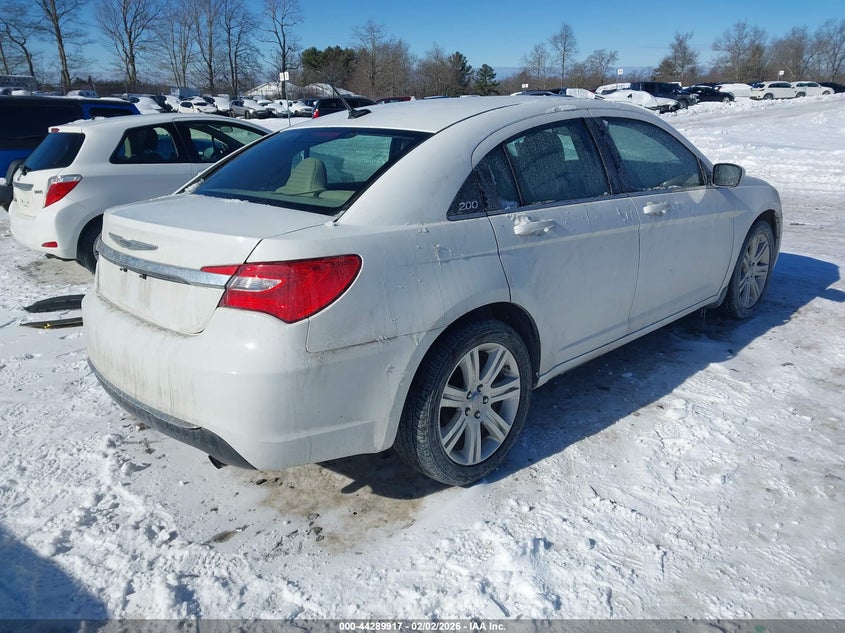 2013 Chrysler 200 Touring