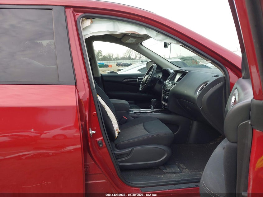 2017 Nissan Pathfinder Sv