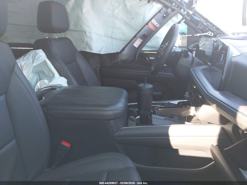 2025 Chevrolet Suburban 2Wd Lt