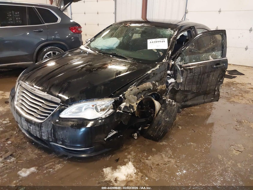 2013 Chrysler 200 Touring