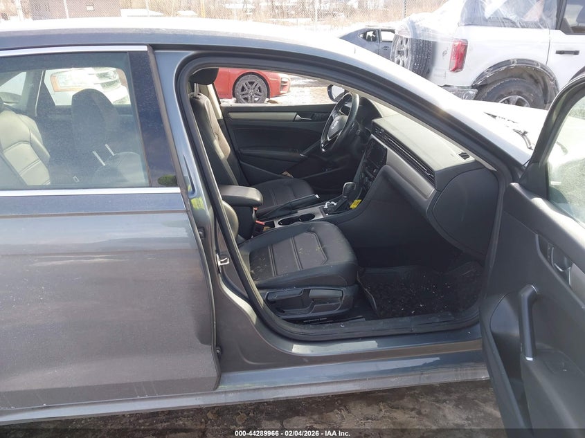 2020 Volkswagen Passat 2.0T Se