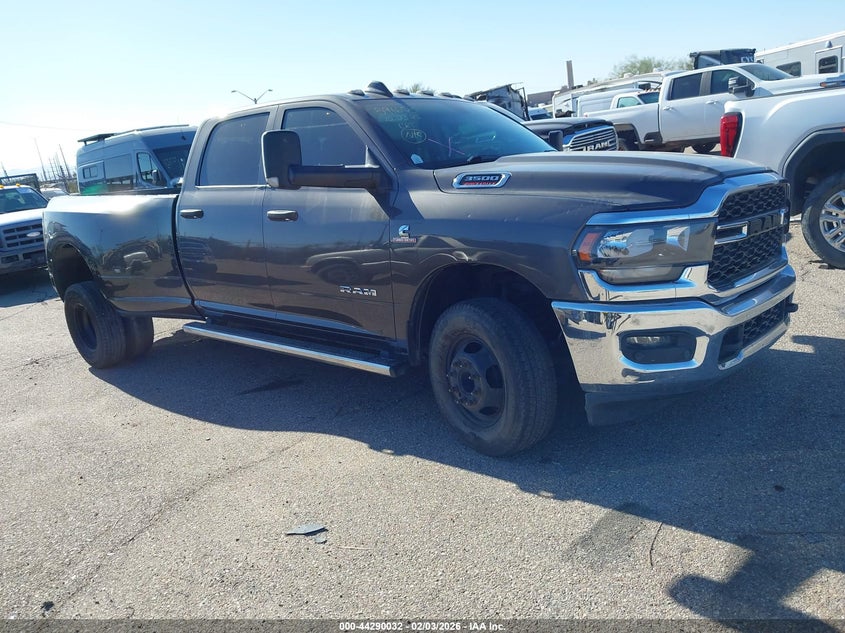 2020 Ram 3500 Tradesman 4X4 8' Box