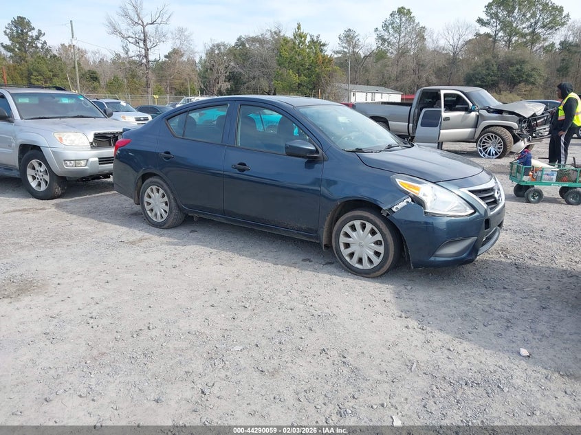 2017 Nissan Versa 1.6 S+