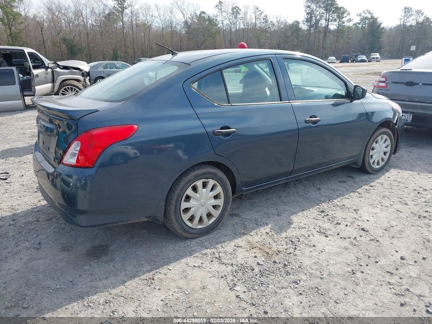 2017 Nissan Versa 1.6 S+