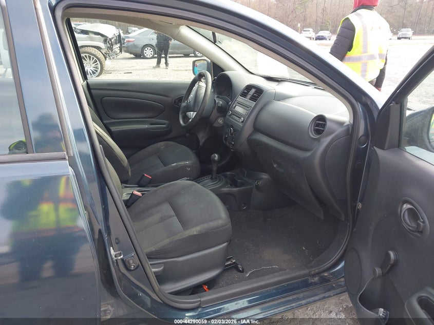 2017 Nissan Versa 1.6 S+