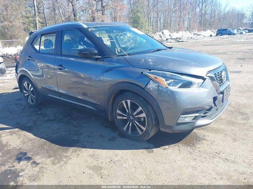 2020 Nissan Kicks Sr Xtronic Cvt