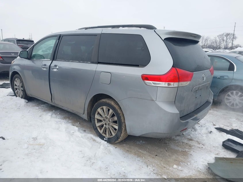 2014 Toyota Sienna Xle 7 Passenger