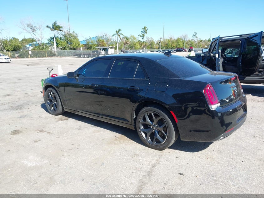 2023 Chrysler 300 Touring