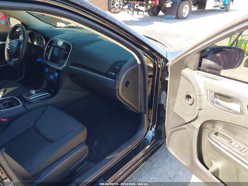 2023 Chrysler 300 Touring