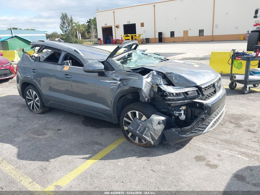2024 VOLKSWAGEN TAOS 1.5T SE
