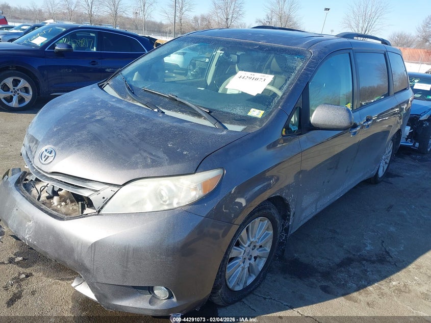 2012 Toyota Sienna Xle 7 Passenger