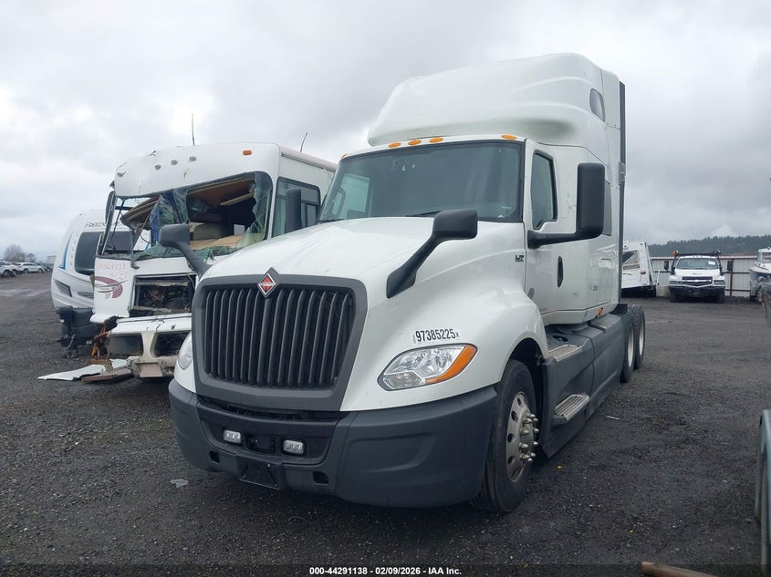 2021 International Lt white Lot 111044291138 Vin 3HSDZAPR4MN292368
