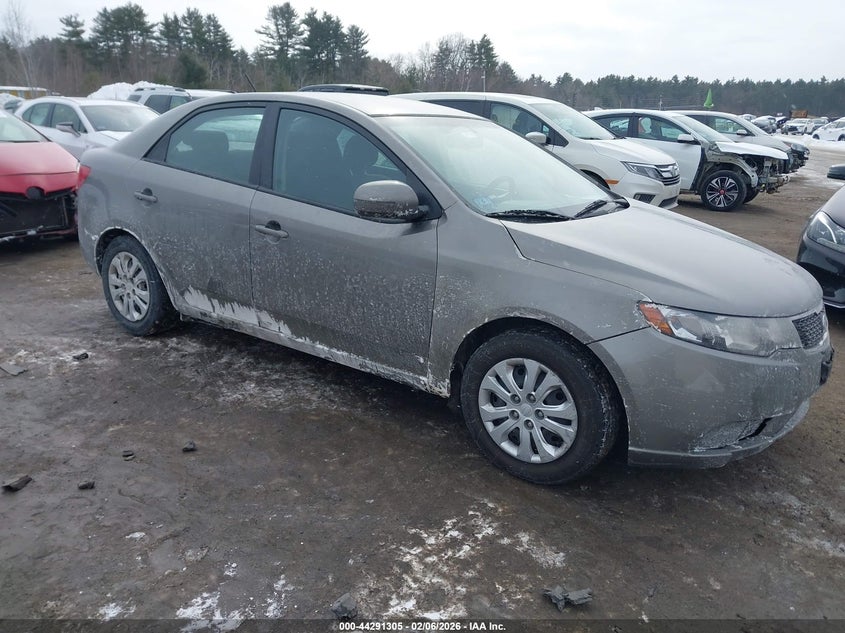 KNAFU4A26C5528314 KIA FORTE Photo 1