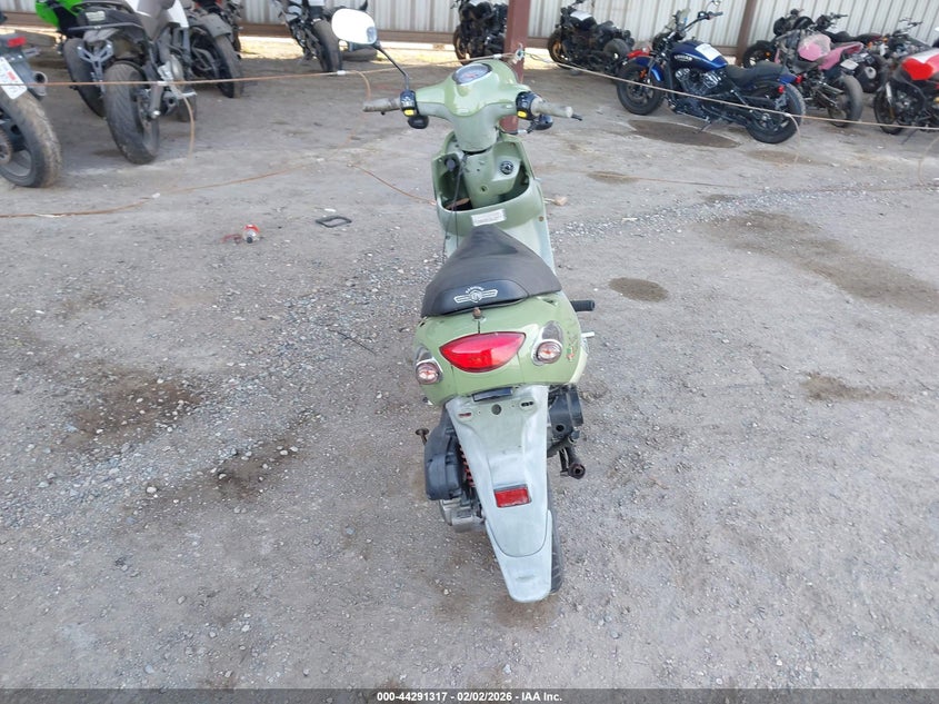 2022 GENUINE SCOOTER CO. BUDDY auction photo 6